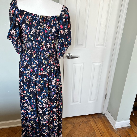 Ann Taylor Floral Smocked Prairie Maxi Dress Size 6 - Picture 2 of 7